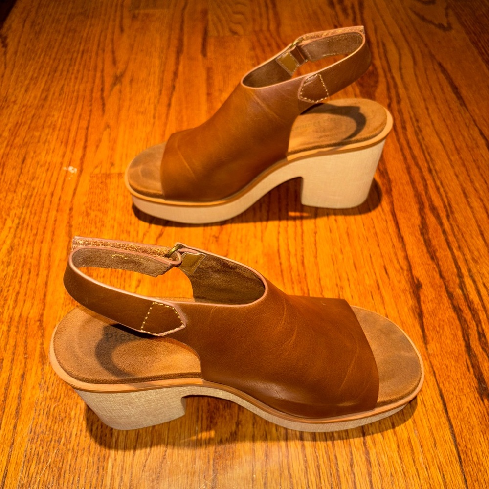 Pierre Dumas Wedges